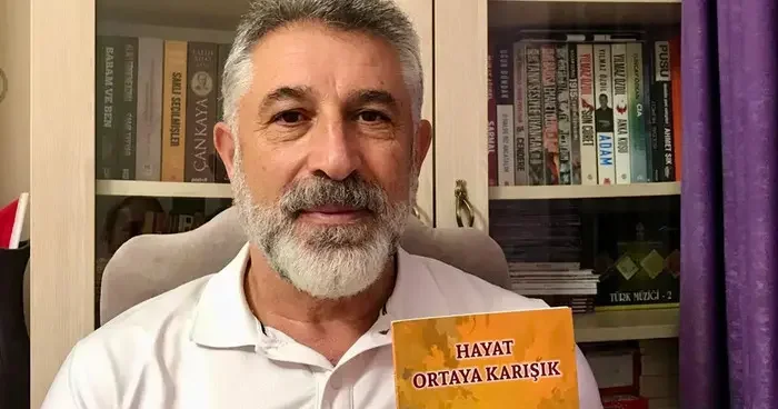Yıldırım Tecimer’in ilk şiir kitabı “Hayat Ortaya Karışık” okuyucuyla buluşuyor