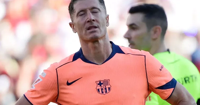 Lewandowski penaltı kaçırdı, Barcelona 4 golle darmadağın oldu