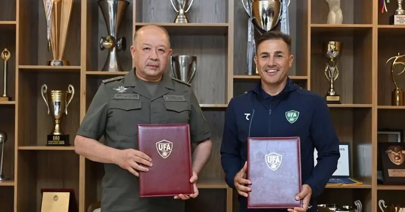 Fabio Cannavaro, tarihinde ilk kez Dünya Kupası na katılacak takımın başına geçti