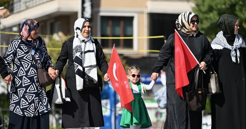 AK Parti Kadın Kolları ndan Gazze için sessiz çığlık etkinliği