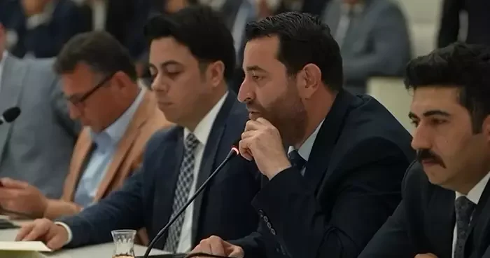 İşçi Partili Samandağ Belediye Başkanı Emrah Karaçay dan Bakan Kurum a bir teşekkür daha! Linç edileceğiz ama...