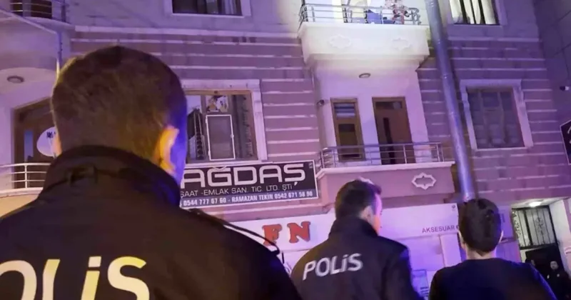 Görmek için gittiği çocuklarını bıçakla rehin aldı