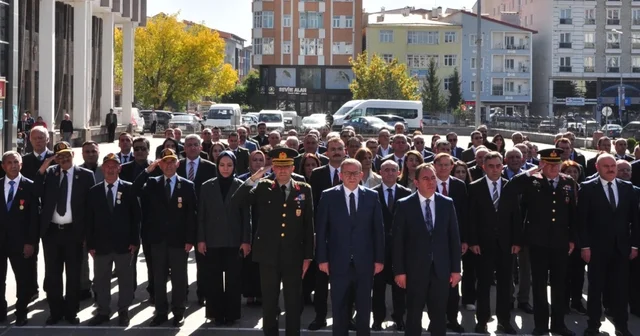 Atatürk ün Kars a gelişinin 101 inci yıl dönümü kutlandı Kars Haberleri