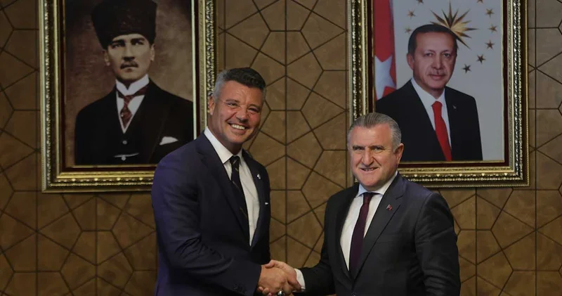 Fenerbahçe tam kadro Ankara da: Bak, Saran dan destek istedi