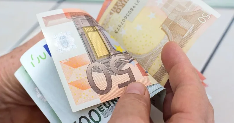 AB dağılma sürecinde diyerek ülkenin Euro ya geçmesini reddetti Sözcü Gazetesi