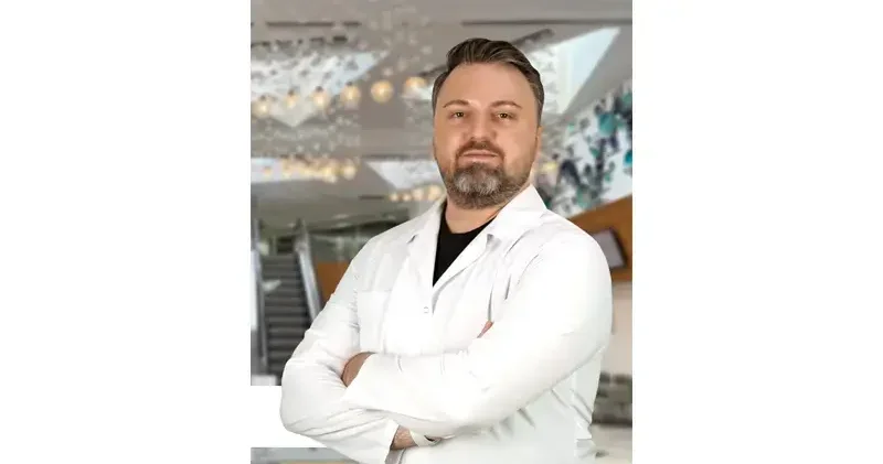 Op. Dr. Çayır: Sonbaharda estetik operasyon geçirenler için bakım adımları önemli