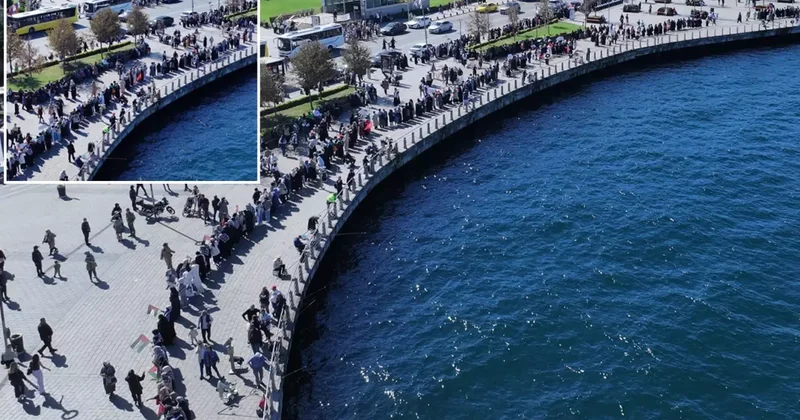 İstanbul Üsküdar da binlerce kadın Gazze için sessiz zincir oluşturdu