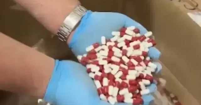 Narkotik ekiplerinden devasa operasyon: İzmir de rekor miktarda sentetik hap ele geçirildi VİDEO İZLE
