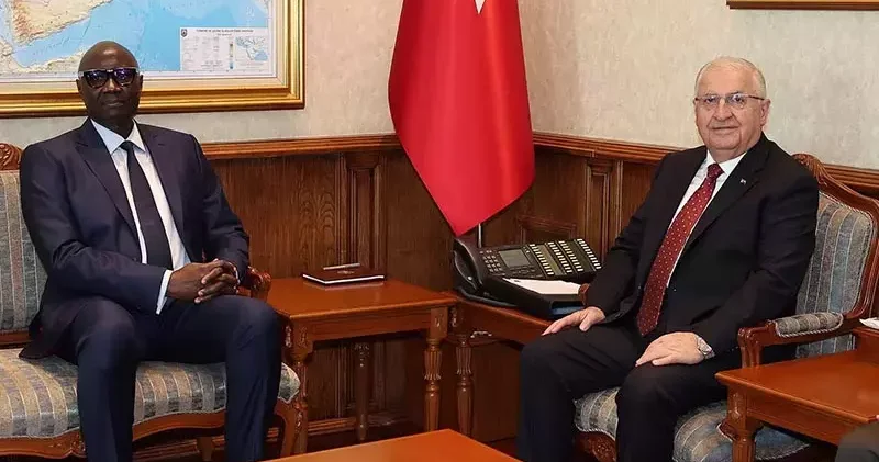 Bakan Güler, Senegal Silahlı Kuvvetler Bakanı Diop ile görüştü