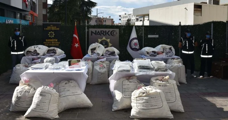 İzmir de rekor miktarda uyuşturucu ele geçirildi Son dakika haberleri