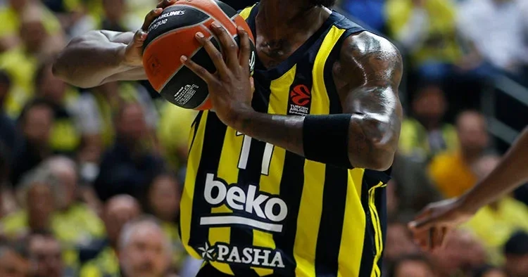 Hapoel Tel Aviv den Fenerbahçe Beko nun eski oyuncusu için transfer açıklaması! Getirmek istediğim oyunculardan bir tanesi