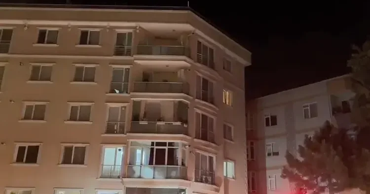 İstanbul da ilginç olay! Yangın çıktı sandı, itfaiyeyi aradı!