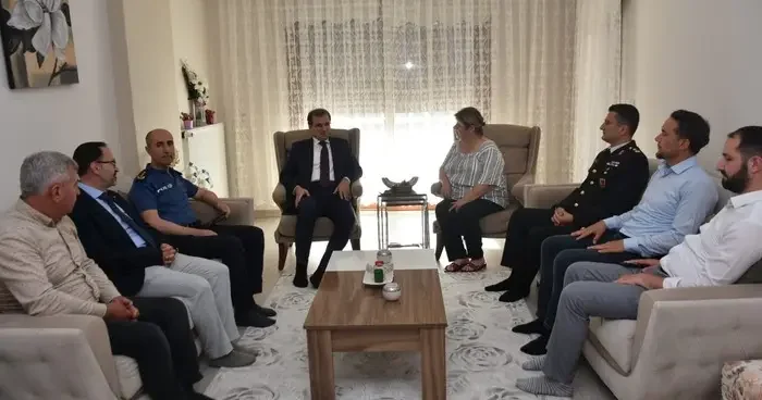 Salihli de şehit aileleri Kurban Bayramı nda unutulmadı