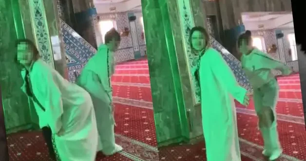 İki genç kızın camide yaptıkları hareketler sosyal medyada gündem oldu