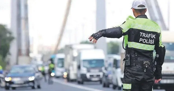 MELİH ALTINOK Trafik cezası beni caydırıyor, sizi?