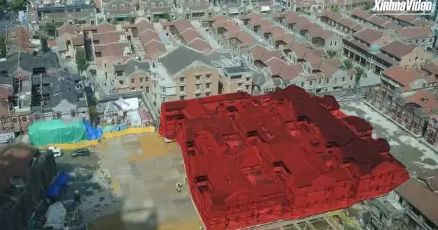 Binlerce tonluk tarihi kompleksi 432 robotla taşıdılar
