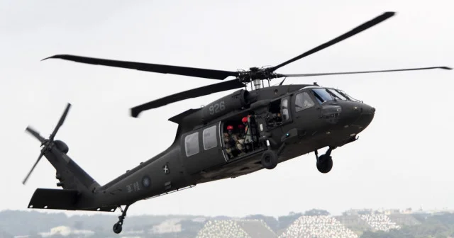 Polonya ABD yapımı 32 Black Hawk helikopteri alımını askıya aldı Dünya Haberleri
