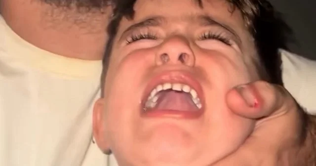 Çığlıklar bomba seslerine karıştı: Gazzeli ailenin Allah a sığındığı anlar... VİDEO İZLE