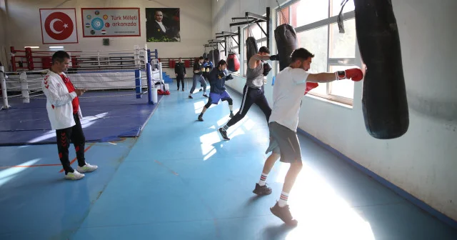 Erkek Boks Milli Takımı Dünya Challenge Turnuvası na hazırlanıyor Salon Sporları Haberleri