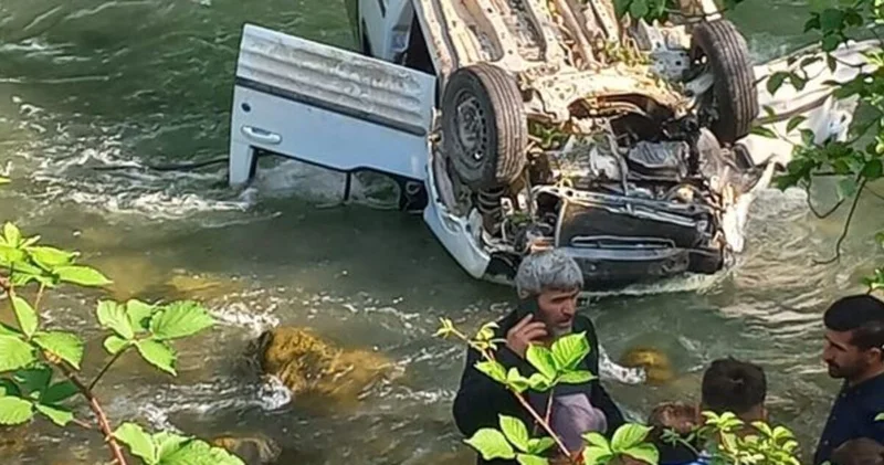 Trabzon da araç dereye uçtu: 2 ölü, 1 yaralı