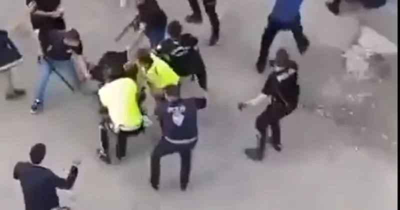 Şanlıurfa da iki grup sokak ortasında taş ve sopalarla birbirine girdi Sözcü Gazetesi