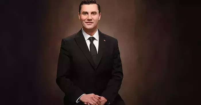 Yeni Akit in Ferdi Zeyrek paylaşımı sosyal medyada gündem oldu! Çarpıldı başlığıyla verdiler