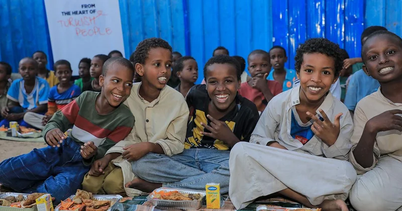 Somalililer zor günlerinde kendilerini yalnız bırakmayan Türkiye ye müteşekkir