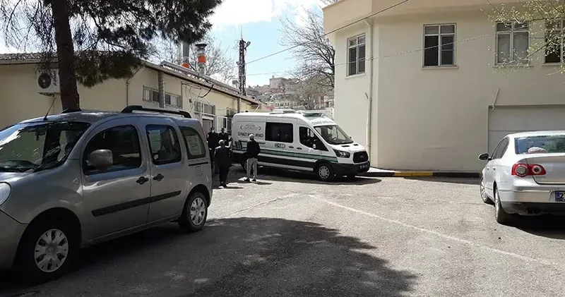 Gaziantep’te kapısı kilitli odada ölü bulunan anne ve kızının cenazeleri teslim edildi