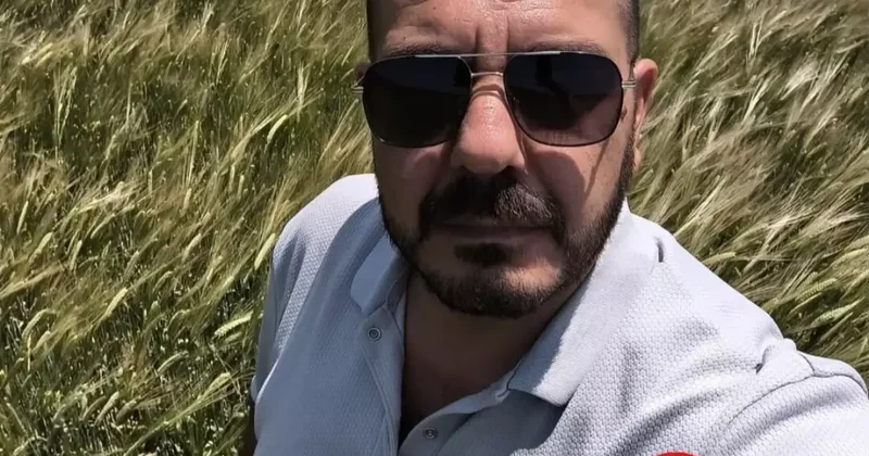 Selfi çekerken tiörtünde çok sayıda kene olduğunu fark etti