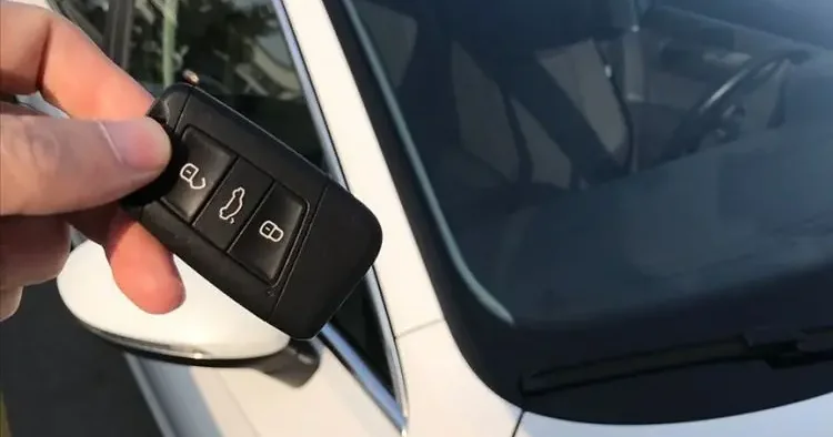 Otomotiv devinden o modeli durdurma kararı!
