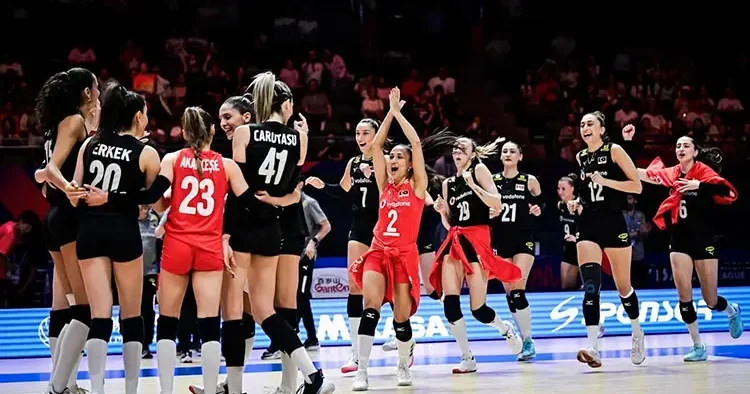 Canlı Anlatım: Türkiye Polonya Filenin Sultanları FIVB Milletler Ligi nde seri peşinde