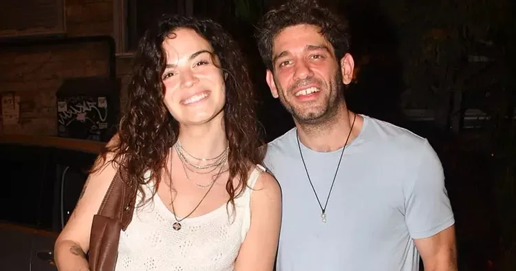 Daha beyazım güneş görmedim