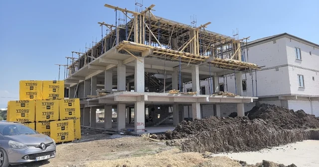 İnşaatın 3 üncü katından düşen işçi öldü Bursa Haberleri