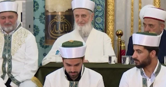 Medrese geleneğiyle yoğruldular: İslami ilimler eğitimi tamamlayan 37 öğrenciye icazet töreni VİDEO İZLE