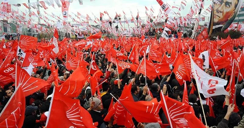 Özgür Çelik ten çağrı: CHP halktır partinize üye olun
