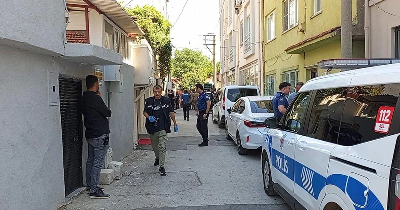Sağlık ekibinin ihbarına giden polisi bıçakladı! Ortalık karıştı Sözcü Gazetesi
