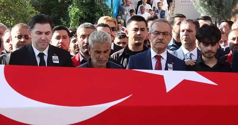 Pençe Kilit Harekatı şehitleri toprağa verildi
