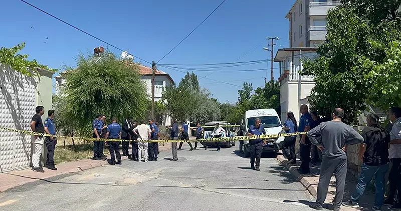 Üvey kızını tüfekle yaraladıktan sonra yaşamına son verdi