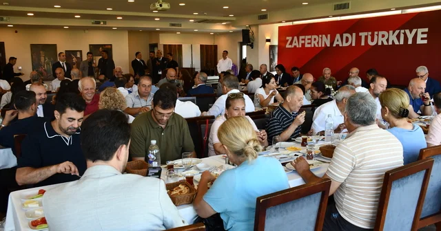 Vali Köşger 15 Temmuz Demokrasi ve Milli Birlik Günü kapsamında gazetecilerle buluştu Adana Haberleri