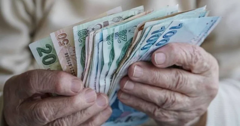 Emeklinin hesabına 25 bin lira yatacak