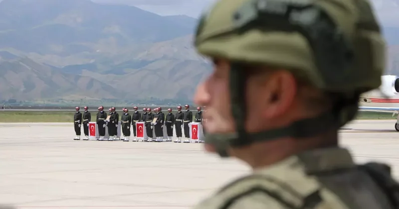 Pençe Kilit Harekatı nda şehit olan 6 asker memleketlerine uğurlandı