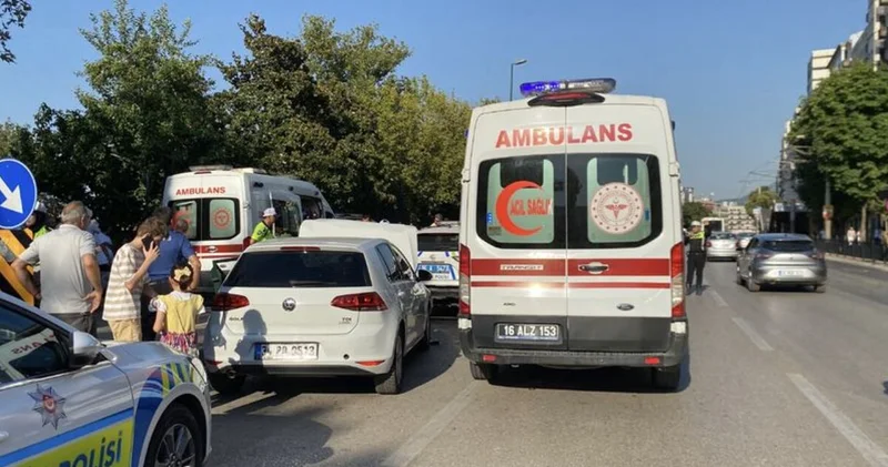 14 yaşındaki genç kız 4 kişiyi bıçakladı Son dakika haberleri