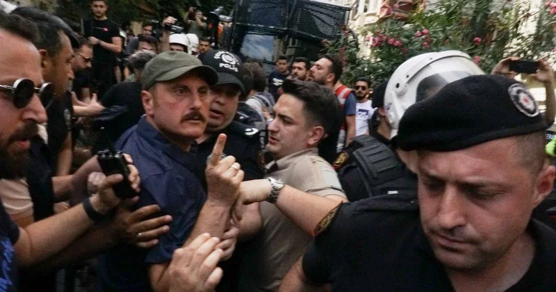 Gazetecileri tehdit etmesiyle tanınıyordu: Emniyet müdürü terfi etti Sözcü Gazetesi
