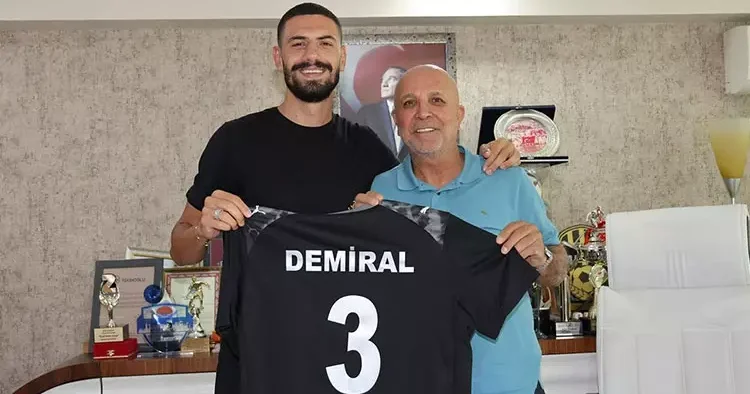 Merih Demiral’dan Alanyaspor’a ziyaret