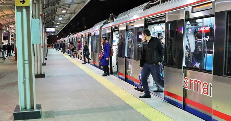 Marmaray da büyük çile! Teknik aksaklık denildi