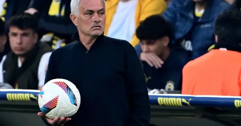 Mourinho Manchesterlı yıldızla görüştü: Seni Fenerbahçe ye istiyorum