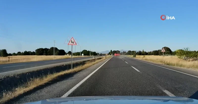 Lastiği patlayan kamyonun korkutan anları!