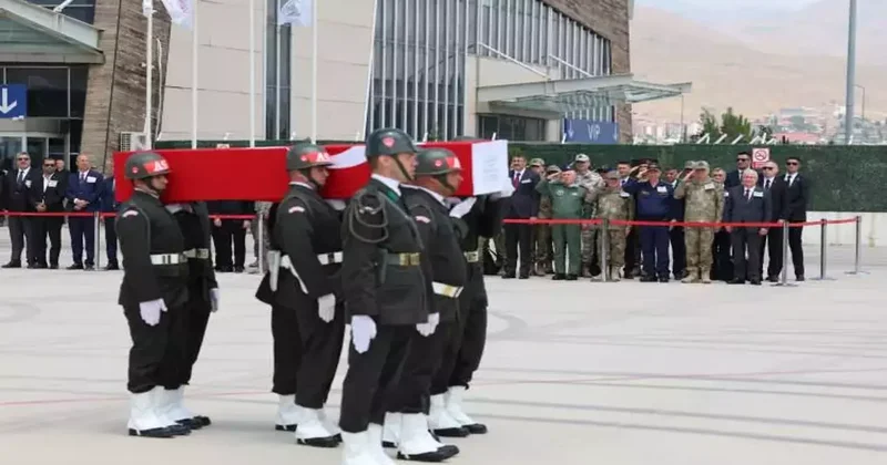 Türkiye 12 şehidine ağlıyor! Naaşları memleketlerine uğurlandı...