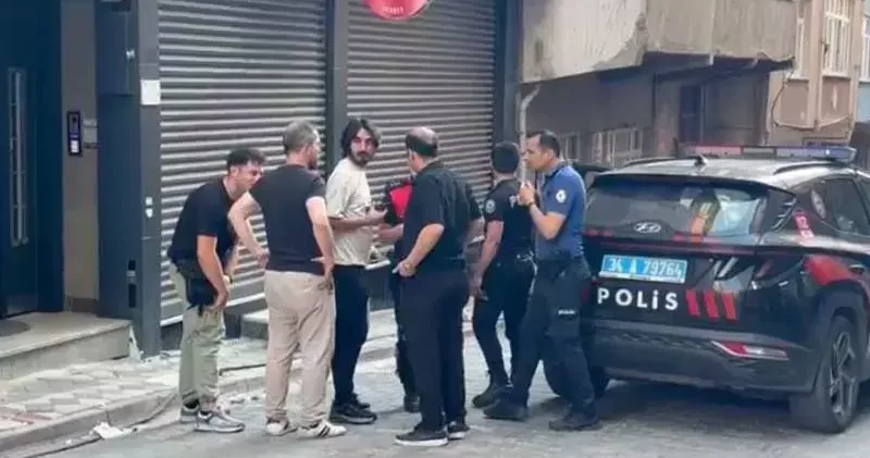 Sultangazi’de polis ekibine bıçak çeken şüpheli, takip sonrasında yakalandı