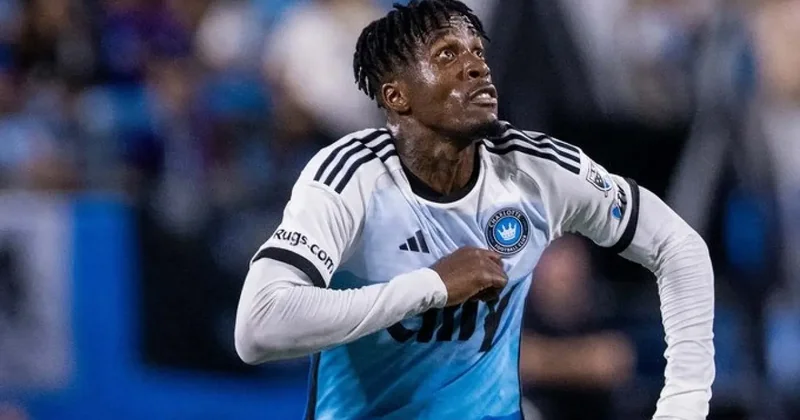 Eski Galatasaraylı Wilfried Zaha takımında kriz çıkardı